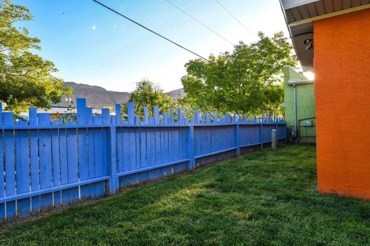 Inn 1 - Downtown 1 Bedroom Unit, Sleeps 6 With Shared Hot Tub Moab Exteriör bild