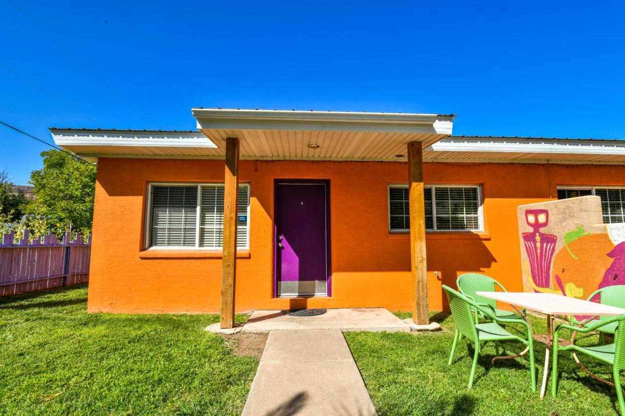 Inn 1 - Downtown 1 Bedroom Unit, Sleeps 6 With Shared Hot Tub Moab Exteriör bild
