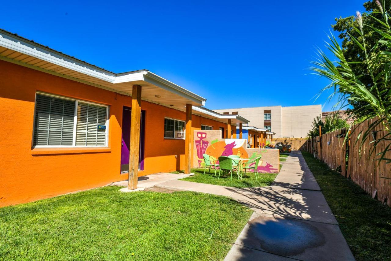 Inn 1 - Downtown 1 Bedroom Unit, Sleeps 6 With Shared Hot Tub Moab Exteriör bild